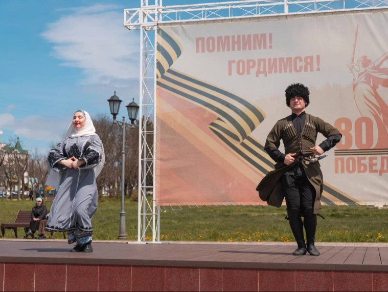 Пятигорск снова встретил участников автопробега, который проходит в рамках акции «Знамя Победы».